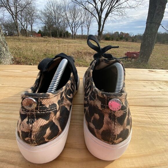 Steve Madden Chetah print platform sneakers - Picture 2 of 7